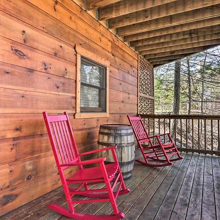 Cozy Cabin With Hot Tub In The Heart Of Pigeon Forge Villa Exterior foto