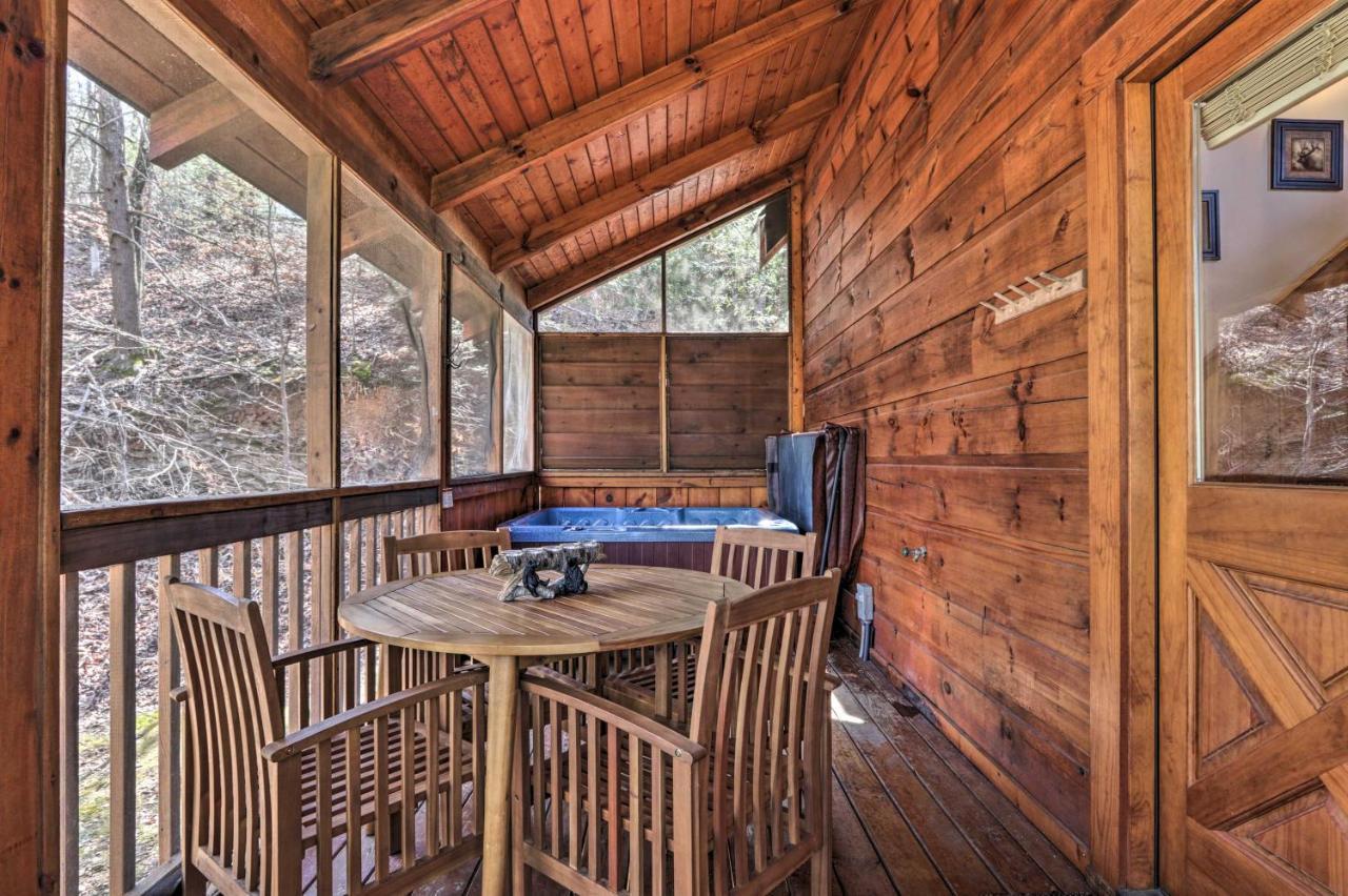 Cozy Cabin With Hot Tub In The Heart Of Pigeon Forge Villa Exterior foto